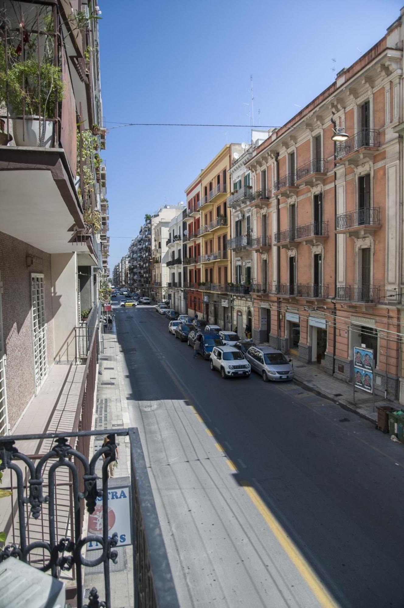 Palazzo Italia Apartments Bari Exterior photo